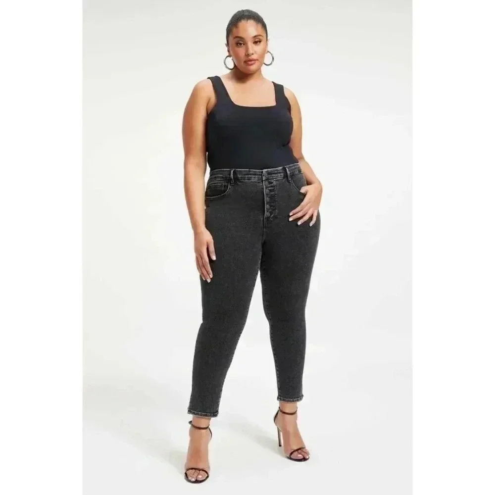 Good American Good Legs | Crop w/ Mini Slit BLACK261 Wash